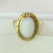 Laden Sie das Bild in den Galerie-Viewer, Vintage Damen-Ring mit Opal / 333er - 8 Karat Gold / Gr. 52 16,5 mm Ø