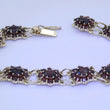 Laden Sie das Bild in den Galerie-Viewer, Vintage Granat-Armband „mit Böhmischem Granat“ / 333er - 8 Karat Gelbgold 18cm