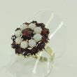 Laden Sie das Bild in den Galerie-Viewer, Vintage Damenring mit Granat & Opal / 333er Gold - 55 17,5 mm Ø *