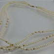 Laden Sie das Bild in den Galerie-Viewer, 3-Reihige Halskette mit Zuchtperlen & Goldkugeln / Verschluss 585er 14 K Gold