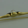 Laden Sie das Bild in den Galerie-Viewer, Vintage Anstecknadel - Diamanten & Perle / 585er - 14 Karat Weiß- & Gelbgold