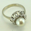 Laden Sie das Bild in den Galerie-Viewer, Vintage Damenring mit Perle / Weißgold 585er - 14 Karat 53 16,8 mm Ø *