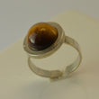 Laden Sie das Bild in den Galerie-Viewer, Vintage Damenring Tigerauge / 835 Silber 55 17,5 mm Ø