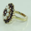 Laden Sie das Bild in den Galerie-Viewer, Vintage Damenring mit Granat & Opal / 333er Gold - 55 17,5 mm Ø *