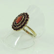 Laden Sie das Bild in den Galerie-Viewer, Vintage Damenring mit Granat / 333er 8 K Gold - 59 18,8 mm Ø *