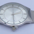 Laden Sie das Bild in den Galerie-Viewer, Stainless Steel Back Herrenuhr Quarz mit Edelstahlarmband /Farbe Silber