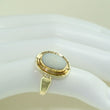 Laden Sie das Bild in den Galerie-Viewer, Vintage Damen-Ring mit Opal / 333er - 8 Karat Gold / Gr. 52 16,5 mm Ø
