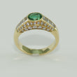 Laden Sie das Bild in den Galerie-Viewer, Wempe Damenring mit Smaragd 0.63ct & Diamanten 0.78ct / 750er Gold 18 Karat *