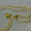 Laden Sie das Bild in den Galerie-Viewer, Vintage Doppelreihige Perlenkette - mit Vergoldetem Verschluß
