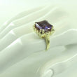 Laden Sie das Bild in den Galerie-Viewer, Vintage Damenring mit Amethyst / 585er 14 Karat Gold - 59 18,8 mm Ø *