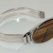 Laden Sie das Bild in den Galerie-Viewer, S.Paul Vintage Damen Armreif Tigerauge 925er Silber