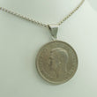 Laden Sie das Bild in den Galerie-Viewer, Münzanhänger mit Kette Georgivs VI "Half Crown" von 1949