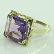 Laden Sie das Bild in den Galerie-Viewer, Vintage Damenring mit Amethyst / 585er 14 Karat Gold - 59 18,8 mm Ø *