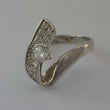 Laden Sie das Bild in den Galerie-Viewer, geschwungener Ring - mit Zirkonia / 925er Silber