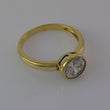 Laden Sie das Bild in den Galerie-Viewer, Solitär-Ring - mit Zirkonia / 925er Silber - vergoldet