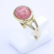 Laden Sie das Bild in den Galerie-Viewer, Vintage Damenring mit Rosenquarz / 333er 8 Karat Gelbgold - 57 18,1 mm Ø