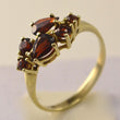 Laden Sie das Bild in den Galerie-Viewer, Vintage Damenring mit Granat / 333er Gold 8 Karat - 58 18,4 mm Ø *
