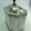 Laden Sie das Bild in den Galerie-Viewer, Vintage Metall Keksdose / KMD Holland
