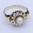 Laden Sie das Bild in den Galerie-Viewer, Vintage Damenring 333er 8 K Gold mit Perle - 50 15,9 mm Ø *
