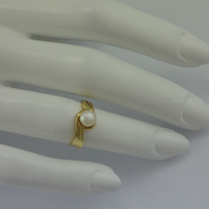 Vintage Damen-Ring mit Perle / 333er - 8 Karat Gelbgold - 50 15,9 mm Ø *