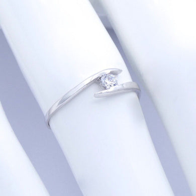 Damenring 750er 18 Karat Weißgold mit Diamanten ca. 0.10 ct. / 51 16,2 mm Ø