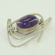 Laden Sie das Bild in den Galerie-Viewer, Vintage Brosche 830er Silber mit Amethyst
