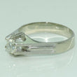 Laden Sie das Bild in den Galerie-Viewer, Vintage Damenring 750er 18 Karat Weißgold Diamant ca. 0.75ct. - 62 19,7 mm Ø *
