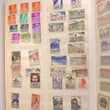 Laden Sie das Bild in den Galerie-Viewer, ca. 640 Briefmarken mit verschiedenen Motiven aus aller Welt, meist gestempelt
