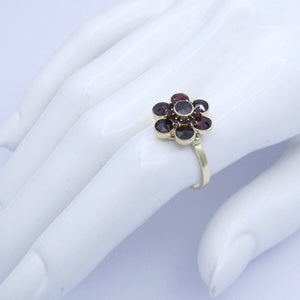 Vintage Damenring mit Granat 333er 8 Karat Gelbgold - 60 18,8 mm Ø