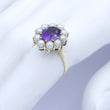 Laden Sie das Bild in den Galerie-Viewer, Vintage Damenring mit Perlen &amp; Amethyst / 585er Gold 14 Karat - 56 17,8 mm Ø
