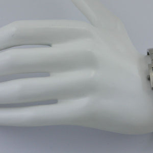 ADORA Design - Damenarmbanduhr / Quarz / Edelstahl