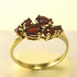 Laden Sie das Bild in den Galerie-Viewer, Vintage Damenring mit Granat / 333er Gold 8 Karat - 58 18,4 mm Ø *
