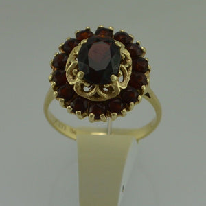 Vintage Damenring mit Granat / 333er 8 Karat Gelbgold 55 17,5 mm Ø *