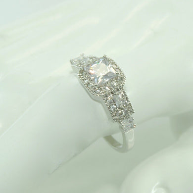 Damenring Silber 925er mit Zirkonia 70 22,3 mm Ø Wie Neu..