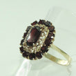 Laden Sie das Bild in den Galerie-Viewer, Vintage Damenring 333er 8 Karat Gold mit Böhmischem Granat - 60 19,1 mm Ø *
