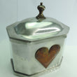 Laden Sie das Bild in den Galerie-Viewer, Vintage Metall Keksdose / KMD Holland
