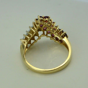 Vintage Damenring mit Turmalin & Brillanten / 375er 10 K Gold -57 18,1 mm Ø *