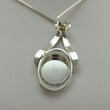Laden Sie das Bild in den Galerie-Viewer, Vintage 835er Silber Kette mit Anhänger
