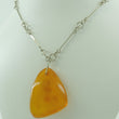 Laden Sie das Bild in den Galerie-Viewer, Vintage Damen 835er Silber Kette mit Bernstein
