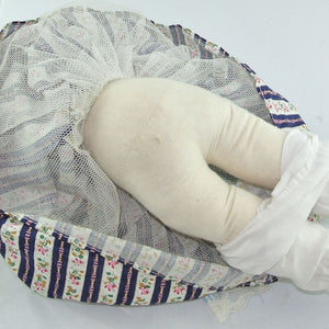 Mädchen mit blauem Kleid / Porzellankopf & Stoffkörper / ca. 41 cm