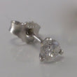 Laden Sie das Bild in den Galerie-Viewer, Brilliant Studs 585 14 carat white gold 0,20ct Solitaire
