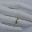 Laden Sie das Bild in den Galerie-Viewer, Vintage Damen-Ring mit Perle / 333er - 8 Karat Gelbgold - 50 15,9 mm Ø *
