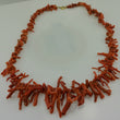 Laden Sie das Bild in den Galerie-Viewer, Vintage Damen Kette - mit Korallen - 62 cm
