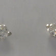 Laden Sie das Bild in den Galerie-Viewer, Brilliant Studs 585 14 carat white gold 0,20ct Solitaire
