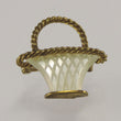 Laden Sie das Bild in den Galerie-Viewer, Brosche Mode Schmuck Perlmutt Vintage
