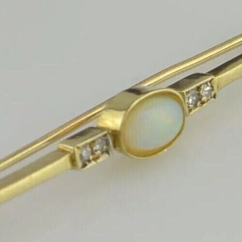 Vintage Anstecknadel mit Opal & Zirkonia / 333er - 8 Karat Gelbgold