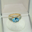 Laden Sie das Bild in den Galerie-Viewer, Damenring mit Aquamarin &amp; Diamanten - 375er 9 K Gold 53 16,8 mm Ø *
