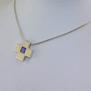 Kette - mit "Kreuz & Amethyst“ / 925 Silber