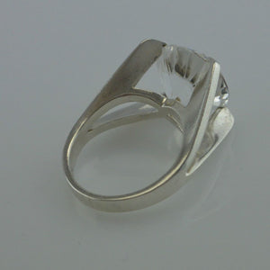 Damen- Ring mit Zirkonia / 830er Silber