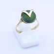 Laden Sie das Bild in den Galerie-Viewer, Vintage Damenring mit Jade / 333er - 8 Karat Gelbgold - 52 16,5 mm Ø
